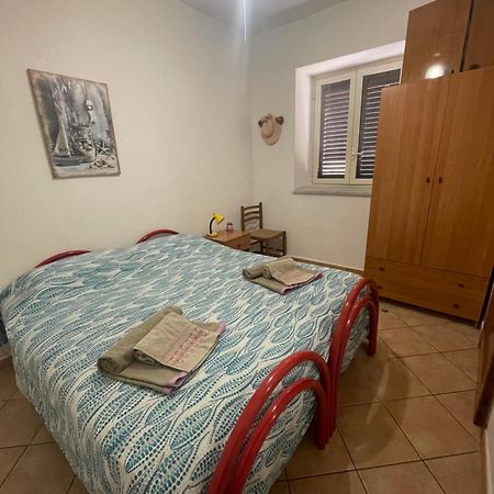Appartamento Al Centro Di Ustica Isola di Ustica Eksteriør bilde